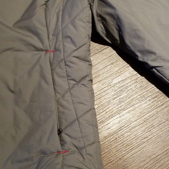 SOLD Patagonia Primaloft Jacket Medium - Picture 4 of 6